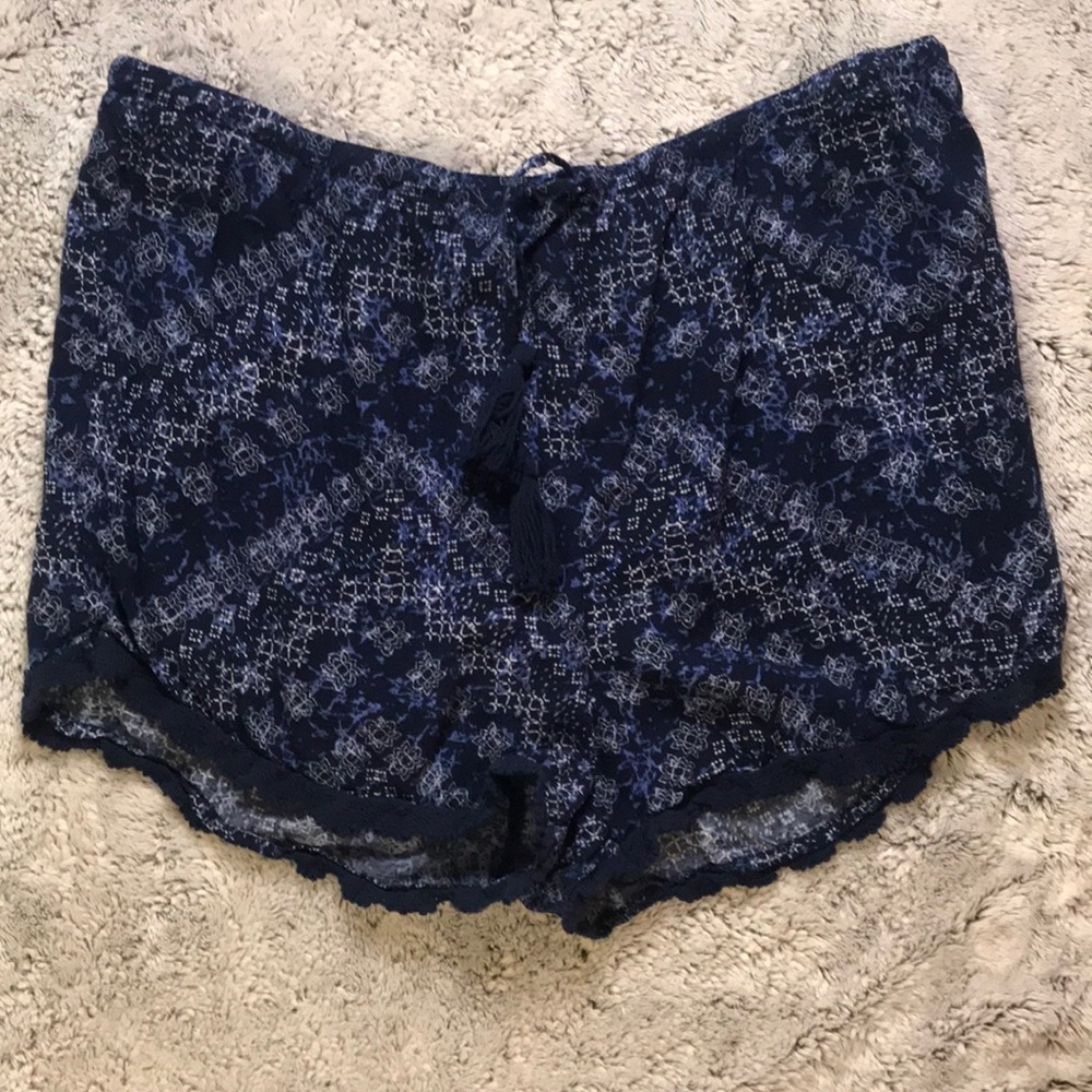 Kendall and Kylie blue shorts with tie!